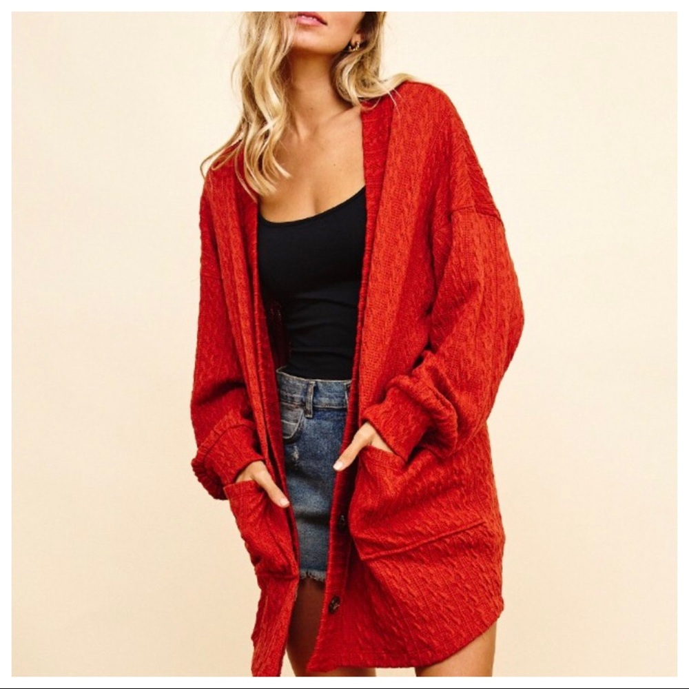 Cozy Oversized Cardigan With Pockets - Picture 4 of 5